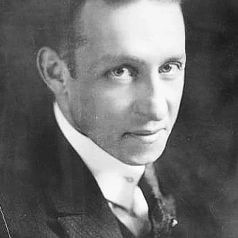  Raymond Hatton