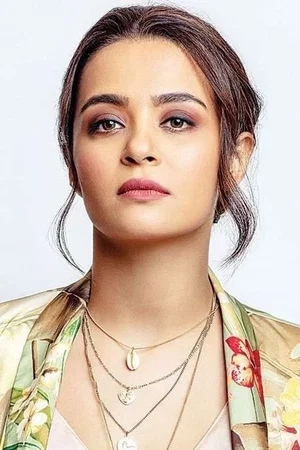  Surveen Chawla