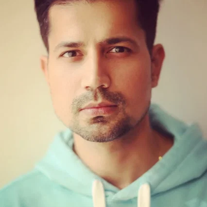  Sumeet Vyas