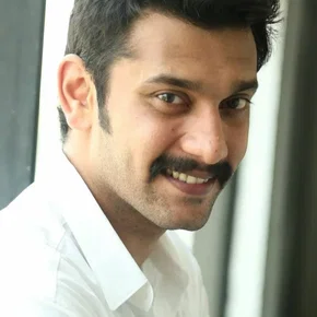 Photo star :  Arulnithi