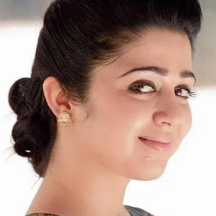  Charmy Kaur
