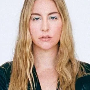  Este Haim