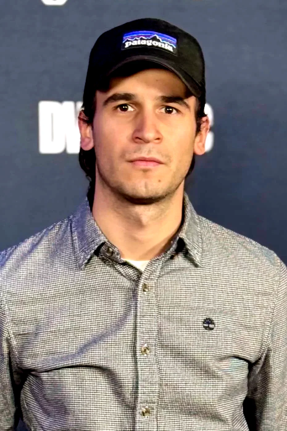  Glen Mitku