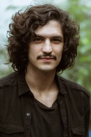  Gabriel Leone photo