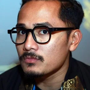 Photo star :  Tanta Ginting
