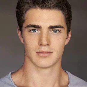Photo star :  Spencer Neville