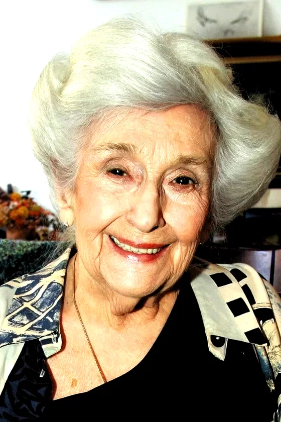  Stella Zázvorková