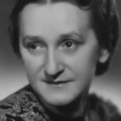 Lola Skrbkova