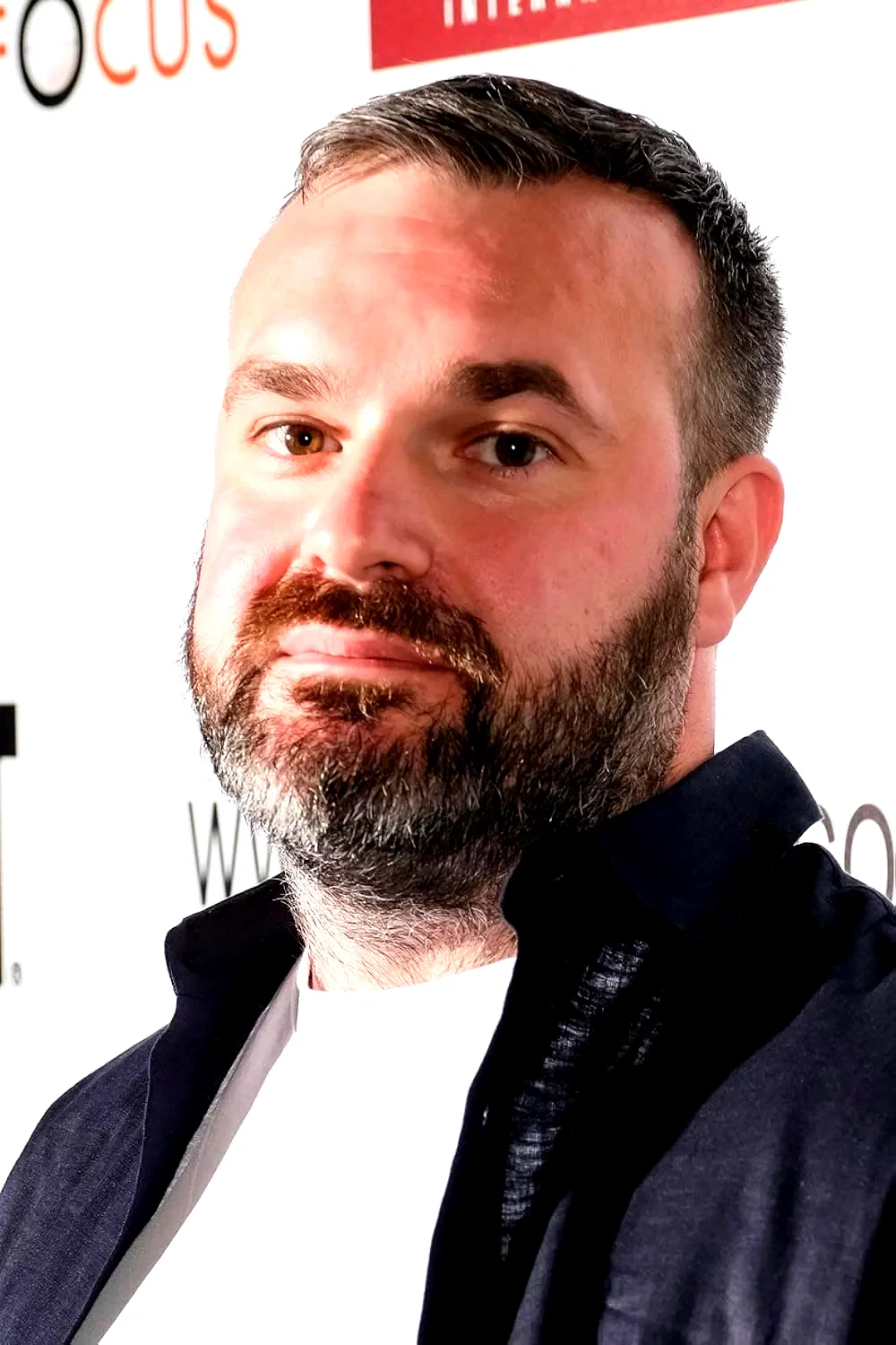  Phillip Escott