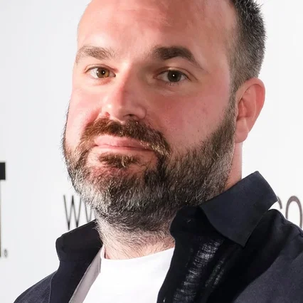  Phillip Escott