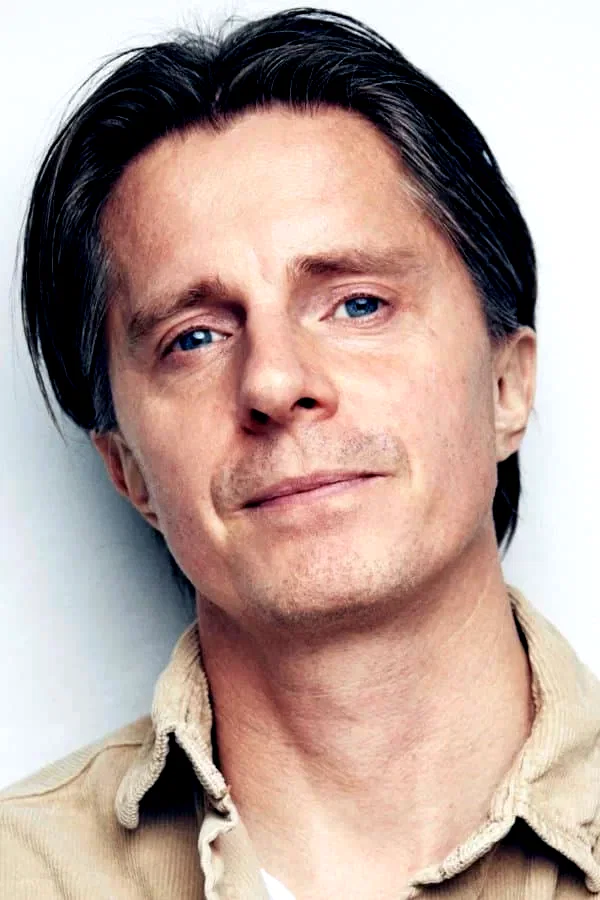  Morten Holst