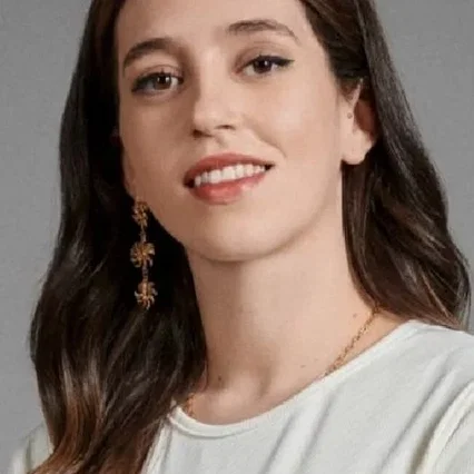  Leticia Siciliani