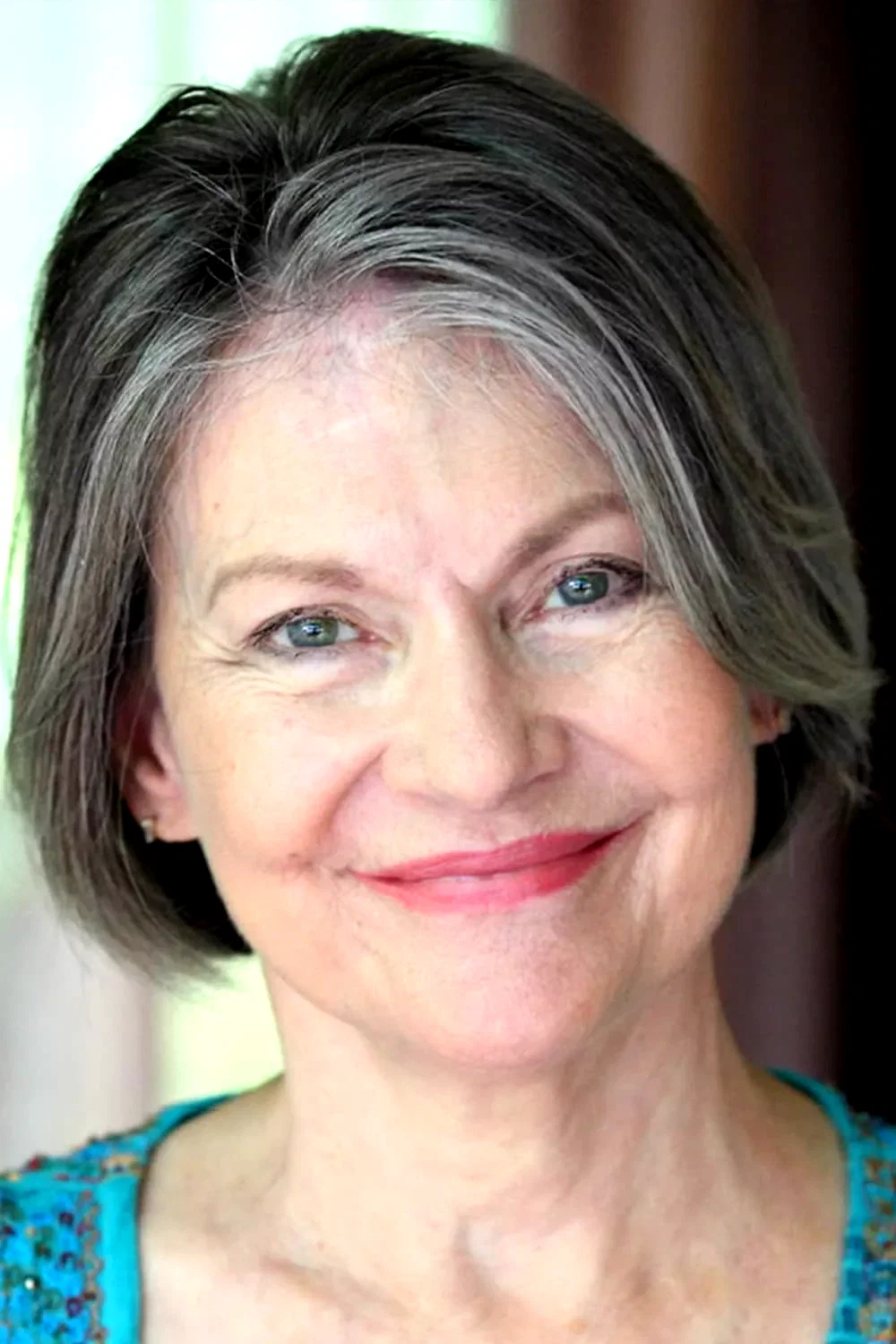  Annie Cook