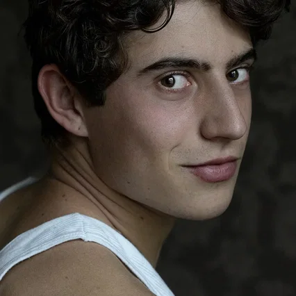  Leo Altaras