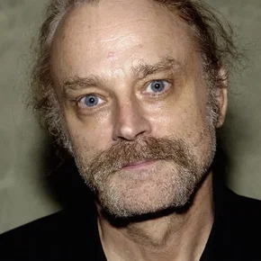 Photo star : Brad Dourif