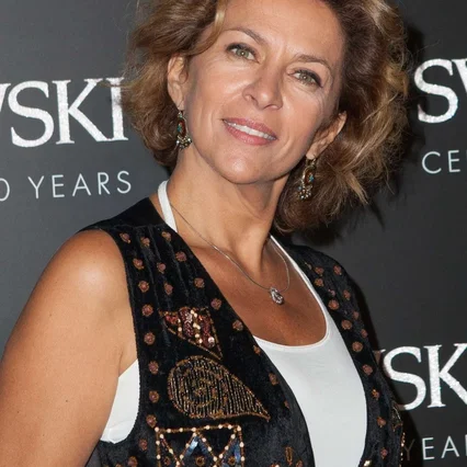  Corinne Touzet