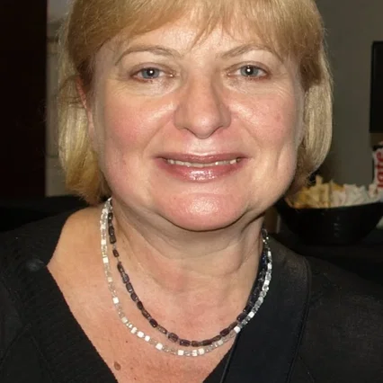  Magdalena Łazarkiewicz