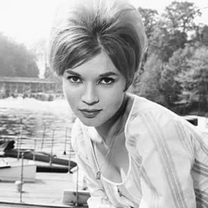  Agnes Laurent