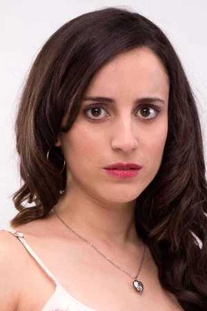  Camila Hirane