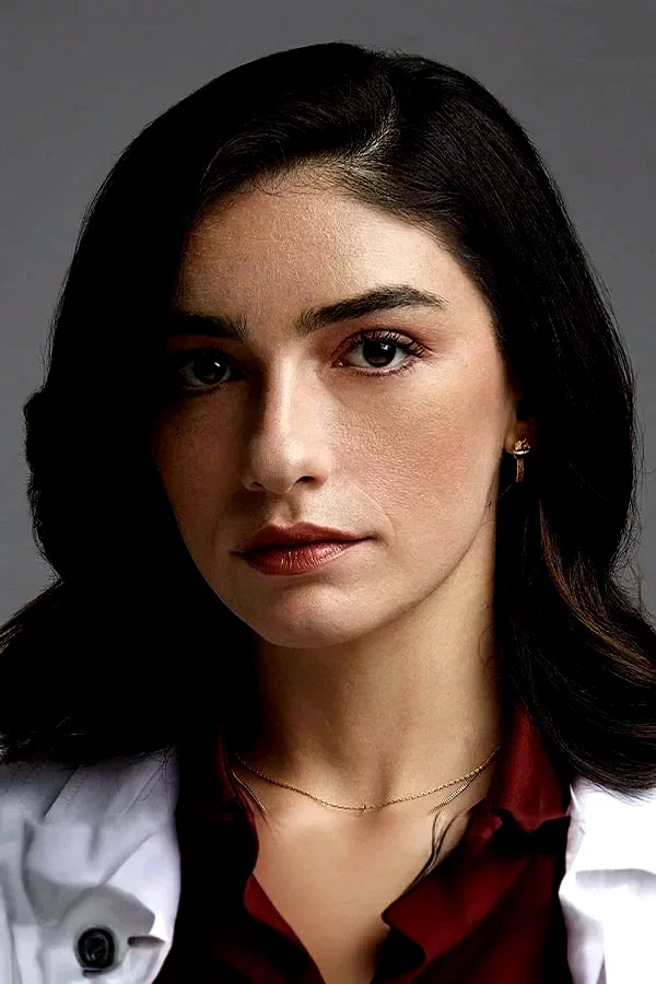  Hazar Ergüçlü