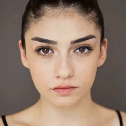  Hazar Ergüçlü