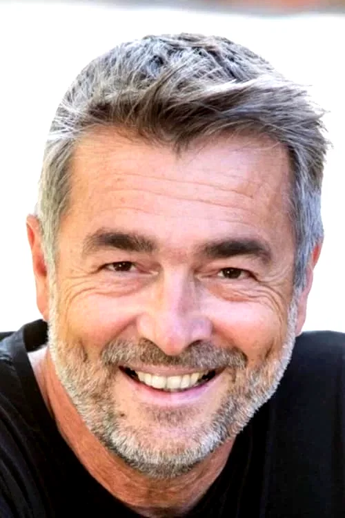  Stefan Gubser