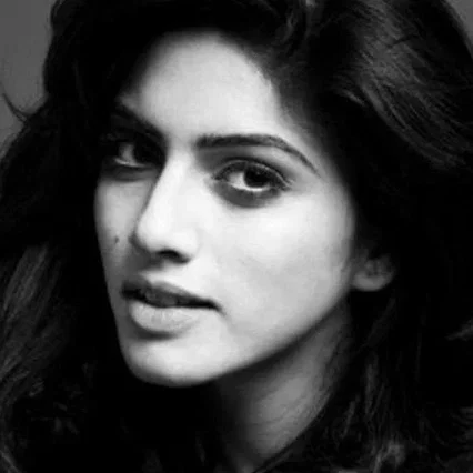  Sapna Pabbi