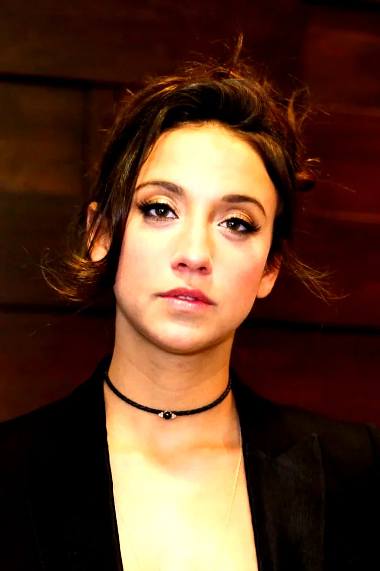 Stella Maeve