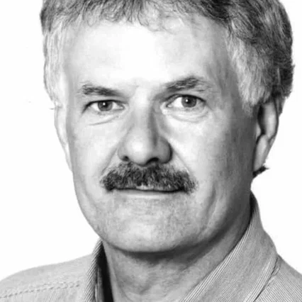  Bernard Wrigley