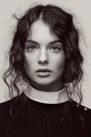  Deva Cassel photo