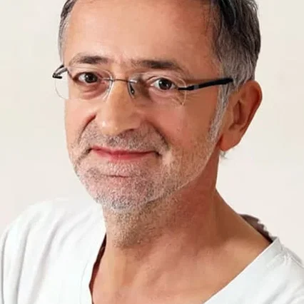  Zoran Cvijanović