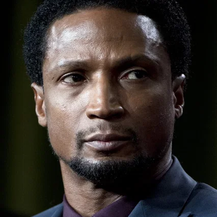  Elvis Nolasco