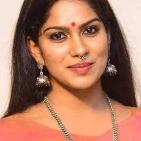 Photo star :  Swasika