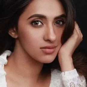 Photo star :  Akansha Ranjan Kapoor