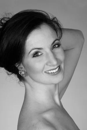  Lauren Cuthbertson photo