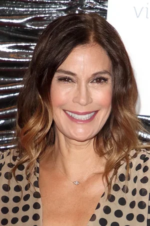 Teri Hatcher photo