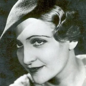 Photo star :  Alice Field