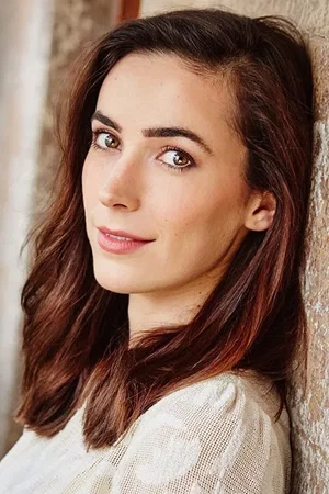  Geraldine Hakewill photo