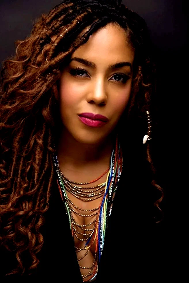  De’Adre Aziza