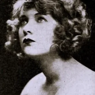  Lillian Hall