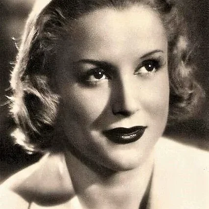  Maria Mercader