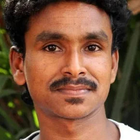 Photo star :  Vijilesh Karayad