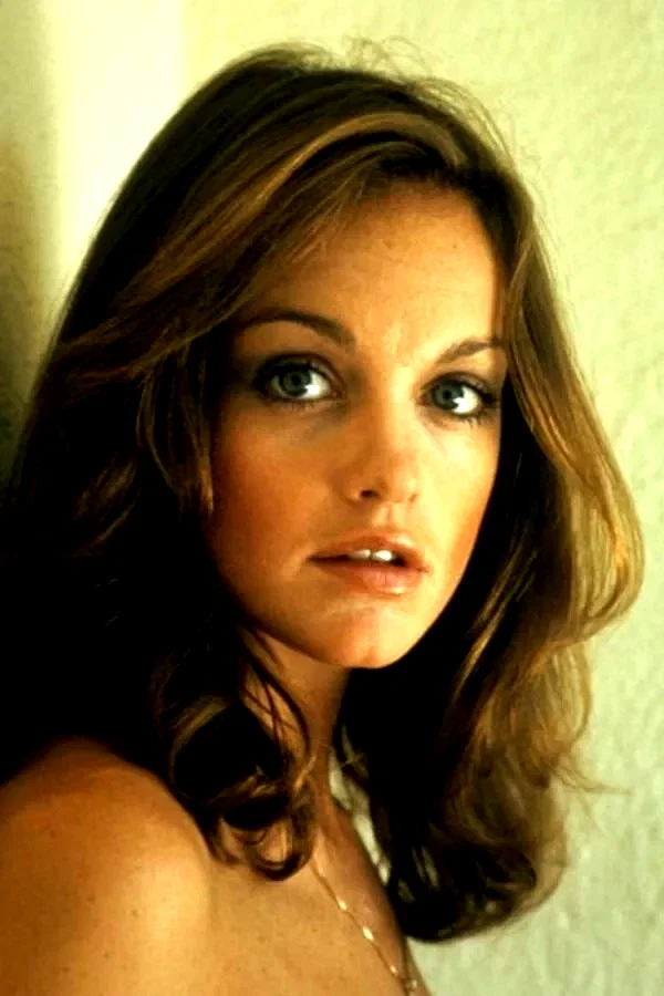  Pamela Sue Martin