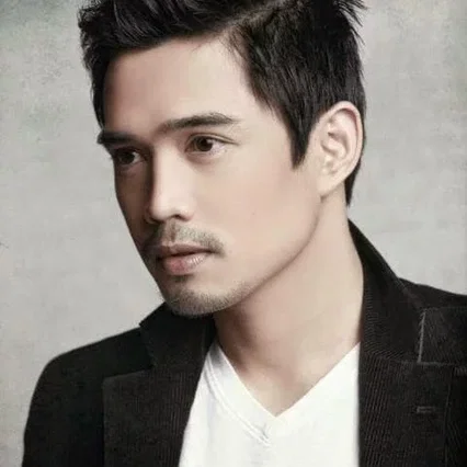 James Blanco