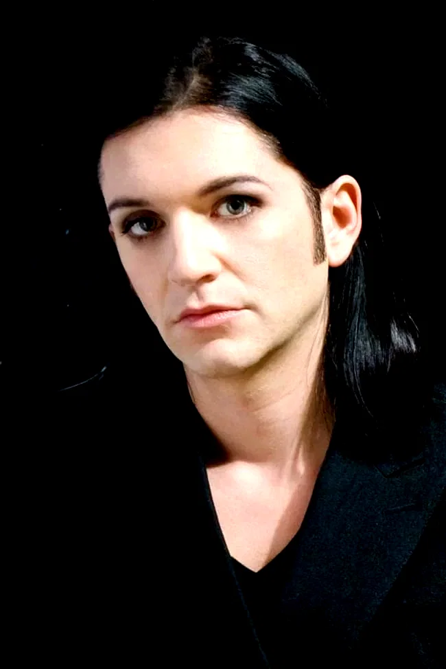  Brian Molko