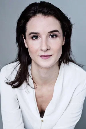  Beatriz Romilly photo
