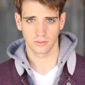 Photo star : Brandon Tyler Russell