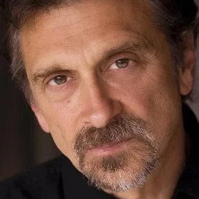 Photo star : Dennis Boutsikaris