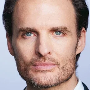Photo star : Greg Bryk