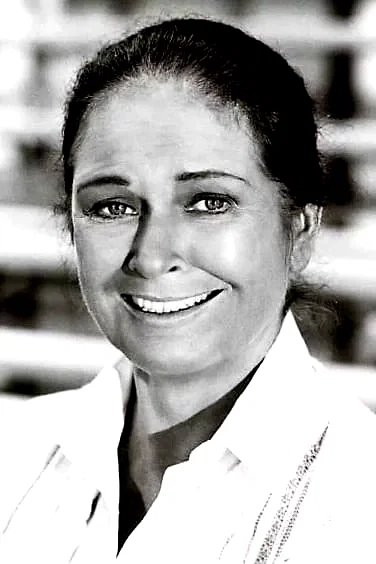  Colleen Dewhurst